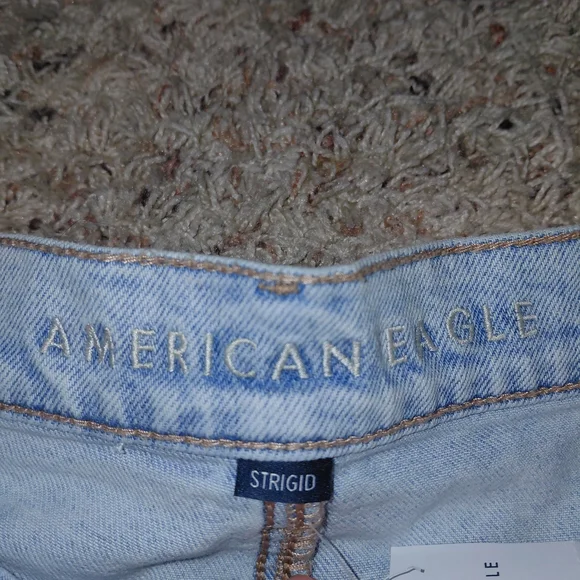 American Eagle Outfitters Strigid Jean Shorts - Size 4 - Midrise - Picture 2 of 7